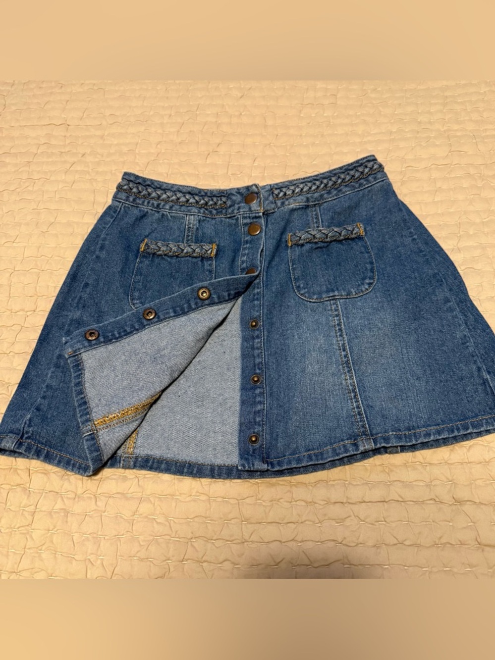 Kendall + Kylie Braided Snap Front Denim Mini Skirt w/front pockets.  Waist 25 - Picture 10 of 14